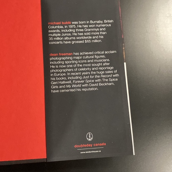 Michael Bublé Onstage Offstage: The Official Illustrated Memoir - Hardcover Book - Picture 5 of 11